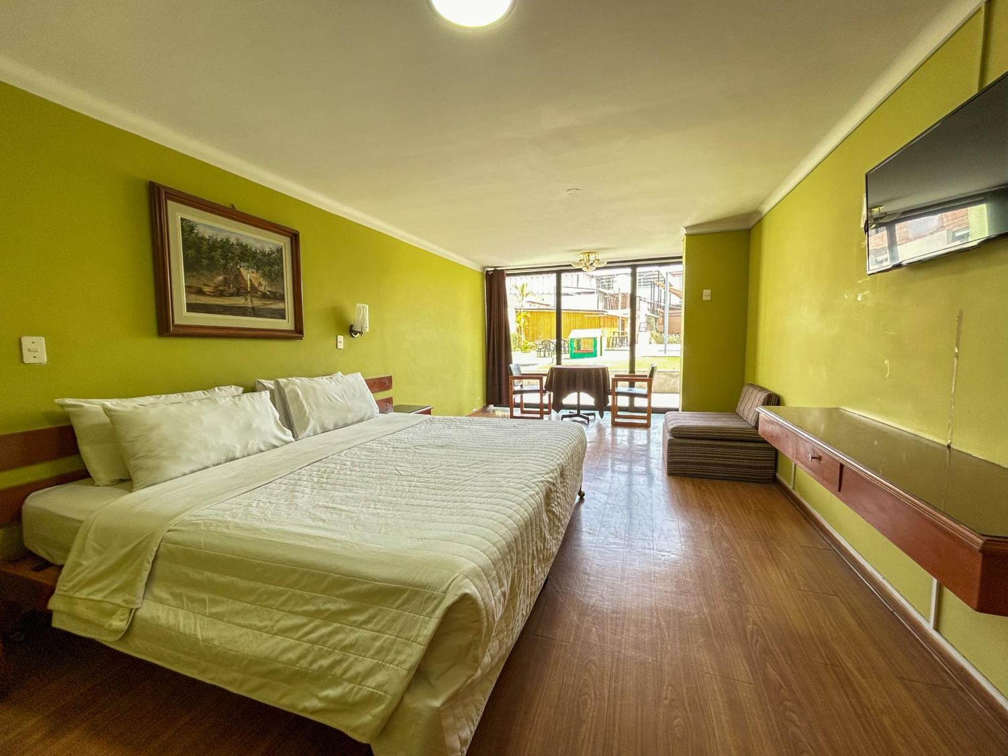 Holiday Suites タクナ 部屋 写真